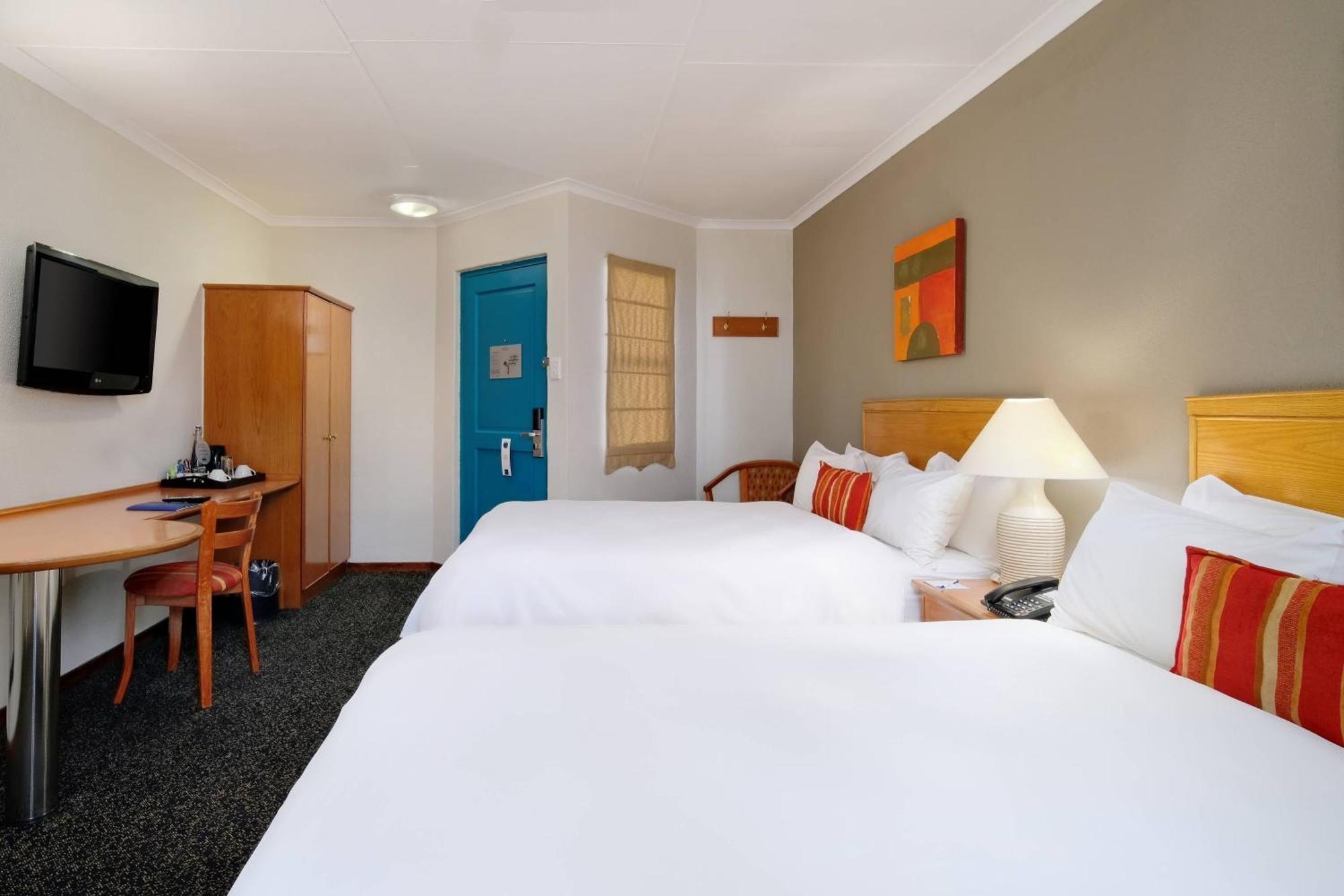 Protea Hotel By Marriott Polokwane Landmark Ngoại thất bức ảnh