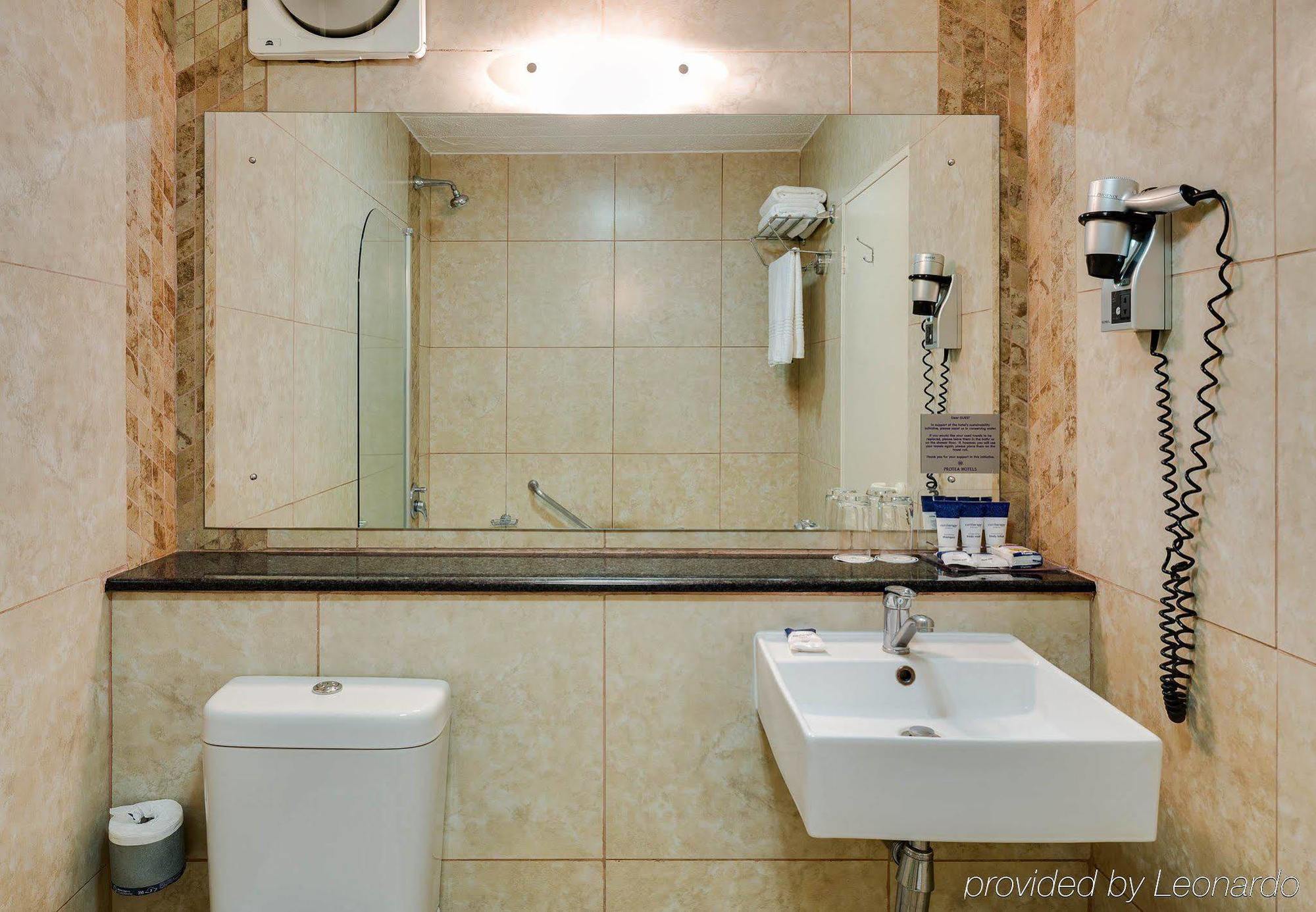 Protea Hotel By Marriott Polokwane Landmark Ngoại thất bức ảnh