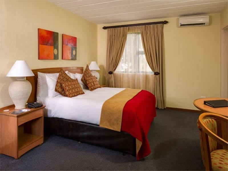 Protea Hotel By Marriott Polokwane Landmark Ngoại thất bức ảnh