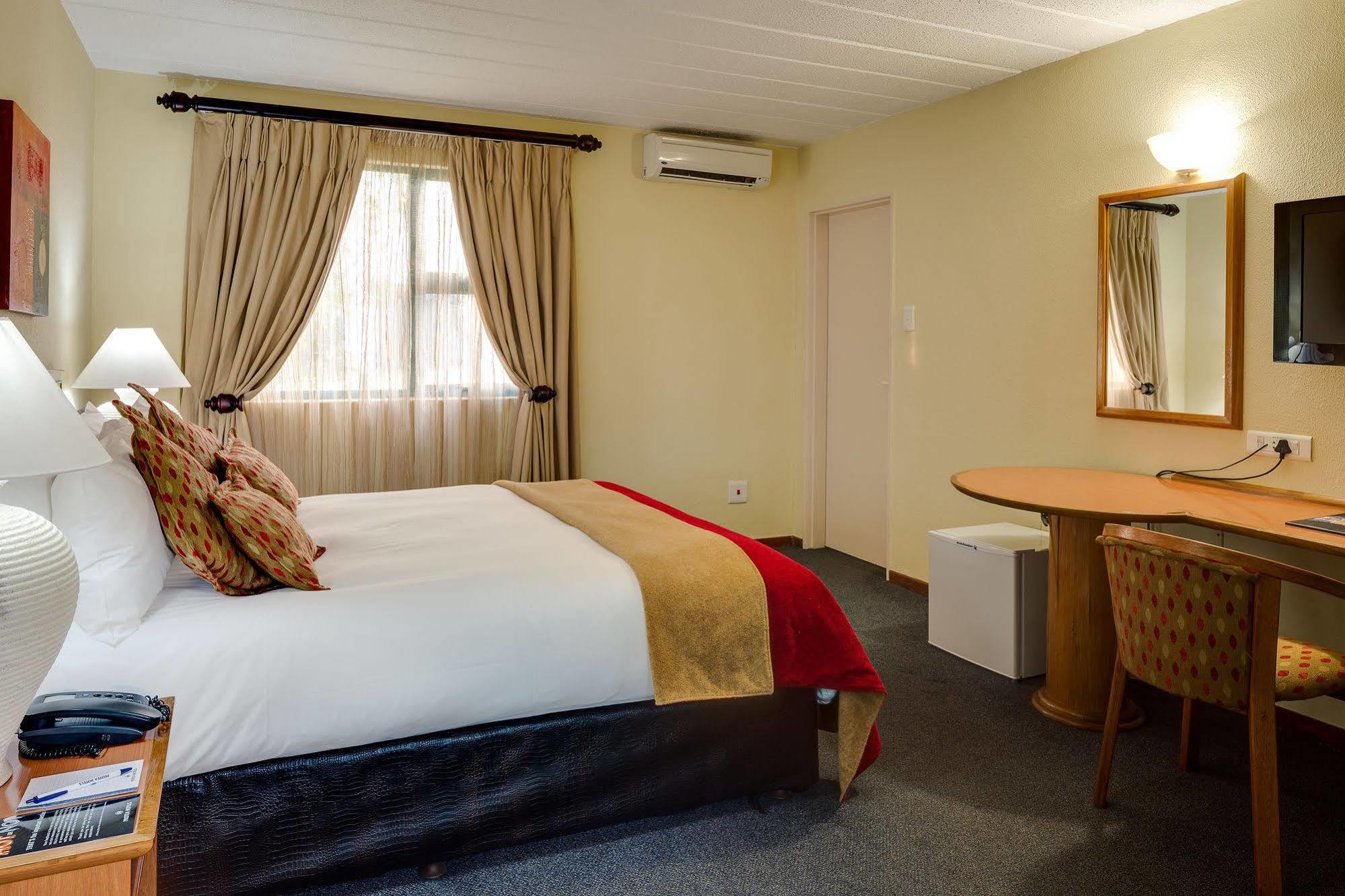 Protea Hotel By Marriott Polokwane Landmark Ngoại thất bức ảnh